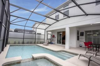 Last Minute Disney Getaway! Private Pool, Hot Tub & Games Room. Book Now! #22454 - Kissimmee - 0