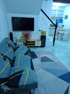 Townhouse near SM LIPA - Tambo - 7