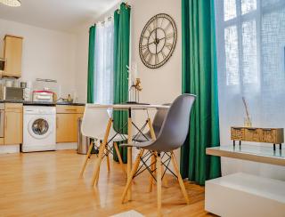 Classy Southampton city center apt with free parking - 8