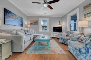 Turtle Time- Charming 3BR Getaway Near Kure Beach - Kure Beach - 7