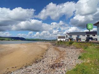 3 bed property in Ferryside 53442 - Ferryside - 1