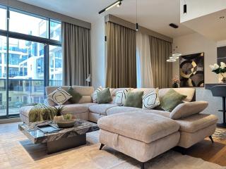 Elite Turnkey Residence 2BR in OIA Motor City 237 Dubai - 9