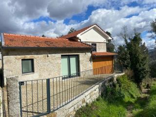 Casas Peralta - Outeiro - Arouca - 6