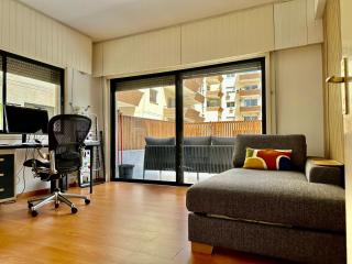 Beachfront apartment with 2 Workspaces, Kids Room & Pool - Limassol - 1
