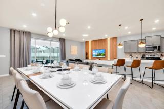 Last Minute Disney Getaway! Private Pool, Hot Tub & Games Room. Book Now! #59349 - Davenport - 1
