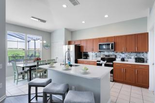 Last Minute Disney Getaway! Private Pool, Hot Tub & Games Room. Book Now! #56803 - Kissimmee - 2