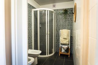 Whale's Lodge - - 6