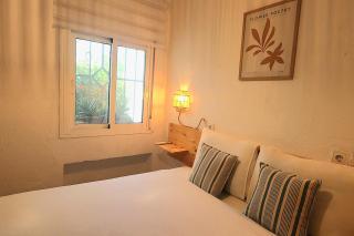 Spanish Style Private Bungalow w Patio 10-min Walk From Beach - Marbella - 2