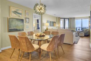 402 Summerhouse by AvantStay Beachfront Condo w Community Pool Access - Isle of Palms - 3