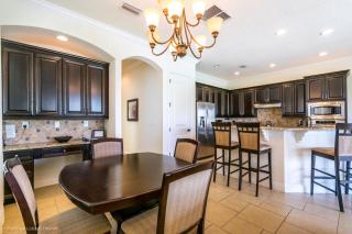 Last Minute Disney Getaway! Private Pool, Hot Tub & Games Room. Book Now! #18806 - Kissimmee - 4