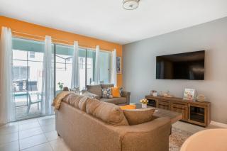 Last Minute Disney Getaway! Private Pool, Hot Tub & Games Room. Book Now! #63757 - Kissimmee - 4