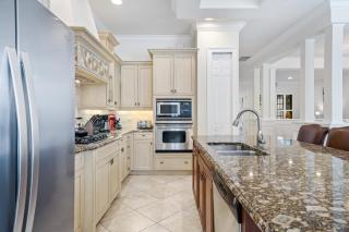 Last Minute Disney Getaway! Private Pool, Hot Tub & Games Room. Book Now! #87725 - Kissimmee - 3