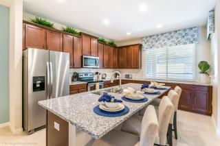 Last Minute Disney Getaway! Private Pool, Hot Tub & Games Room. Book Now! #38982 - Kissimmee - 2