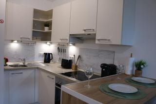 DUHA HOMES - City apartment mit Komfort, TV, WLAN, Stellplatz, Küche, Self Check-in - Ingolstadt - 5