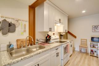 Pad 9 Mi to Holiday Lights and Downtown Portland - 5