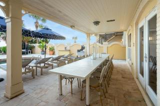 Promenade by AvantStay Beach Front Mansion w Breathtaking Views Pool - Destin - 3