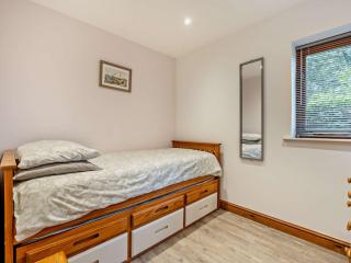 3 Bed in Stoborough DC157 - Stoborough - 2