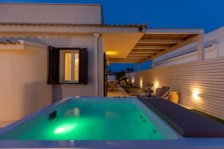 Villa Teresann con Jacuzzi riscaldata - Santa Maria del Focallo - 9