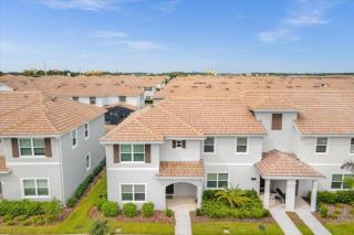 Last Minute Disney Getaway! Private Pool, Hot Tub & Games Room. Book Now! #70819 - Kissimmee - 9