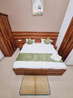 Hotel Prime Grand Family Stay - Near Taj mahal - Silverkey Hospitality - Agra - 2