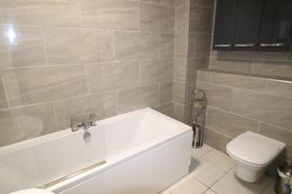 Luxury 2 Bedroom City Centre Apartment Sleeps Up to 6 HS2 Deals available - 1