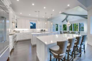Tern Key - New Luxury Canal Front Home with Pool Spa Dock Close to Bean Point Pine Ave - Anna Maria - 3