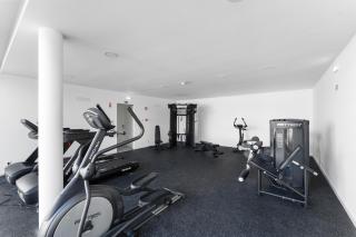 Luxury 3BR Sea Views, Pool, Sauna, Gym - Lagos - 3