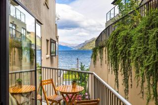 Serenity on the Esplanade - walk to town - Queenstown - 0