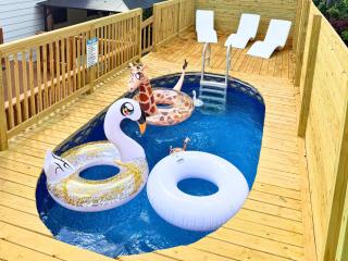 Venetian Beds, Outdoor Barrel Sauna, Hot tub, Cold Plunge - 0