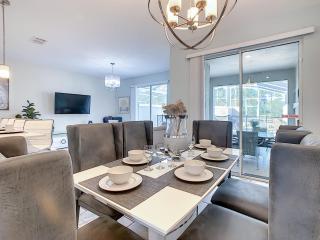 Last Minute Disney Getaway! Private Pool, Hot Tub & Games Room. Book Now! #87977 - Kissimmee - 1