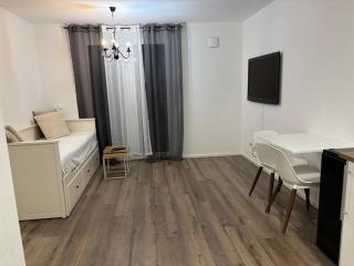 Beautiful 2 bedroom apartment with garden and terrace - 8