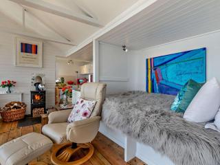 1 Bed in Whitsand Bay 74824 - Millbrook - 2