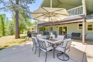 Hike, Boat and More Home with Hot Tub in North Fork! - 0