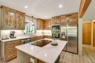 Hike, Boat and More Home with Hot Tub in North Fork! - North Fork - 3