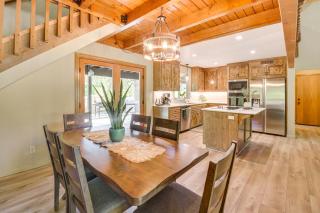 Hike, Boat and More Home with Hot Tub in North Fork! - North Fork - 4