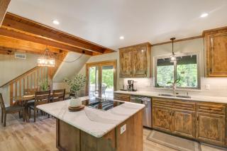 Hike, Boat and More Home with Hot Tub in North Fork! - North Fork - 1