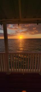 The Red Door Beach House, Buye Beach - 0