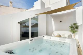 Charm,Elegance Jacuzzi Historical Center - Lagos - 7