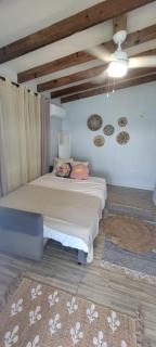 The Red Door Beach House, Buye Beach - 7