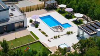 NEW Villa Begovina with a private pool, Hot-Tub, 4 bedrooms - Krivodol - 9