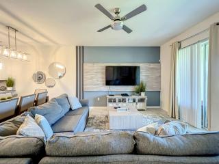 Last Minute Disney Getaway! Private Pool, Hot Tub & Games Room. Book Now! #88059 - Kissimmee - 4