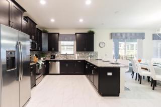 Last Minute Disney Getaway! Private Pool, Hot Tub & Games Room. Book Now! #97723 - Davenport - 3