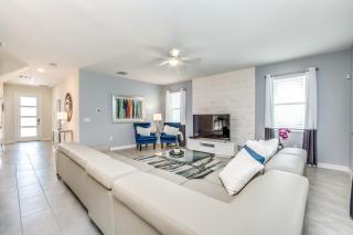 Last Minute Disney Getaway! Private Pool, Hot Tub & Games Room. Book Now! #30570 - Kissimmee - 4