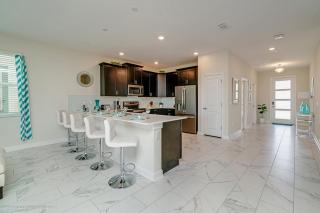 Last Minute Disney Getaway! Private Pool, Hot Tub & Games Room. Book Now! #22332 - Kissimmee - 2