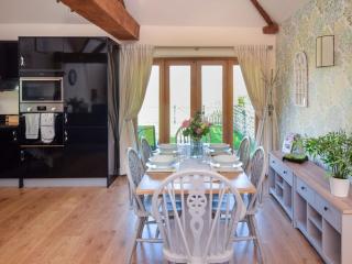 2 Bed in Evesham 89305 - - 5