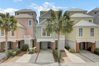 109 Grand Pavilion by AvantStay Beachfront Views - Isle of Palms - 0