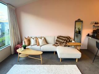 Cosy 3BR Home with Breathtaking Views - 4