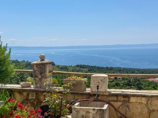 Villa Charlie With Jacuzzi - Bast - 3