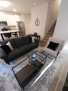 Warrenville Retreat 4BR 3 Bath Townhouse - WV2 - Warrenville - 9