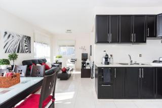 Spacious Duplex with Terrace 3-min From the Beach with Mamad by Sea N' Rent - Tel Aviv - 3